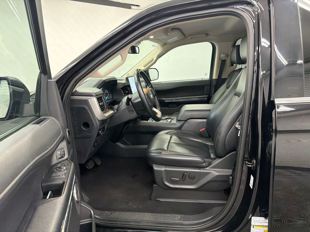 Used 2024 Ford Expedition Max XLT AWD/4WD image 9