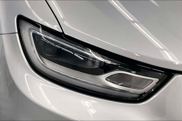 Used 2024 Chrysler Pacifica Limited image 32