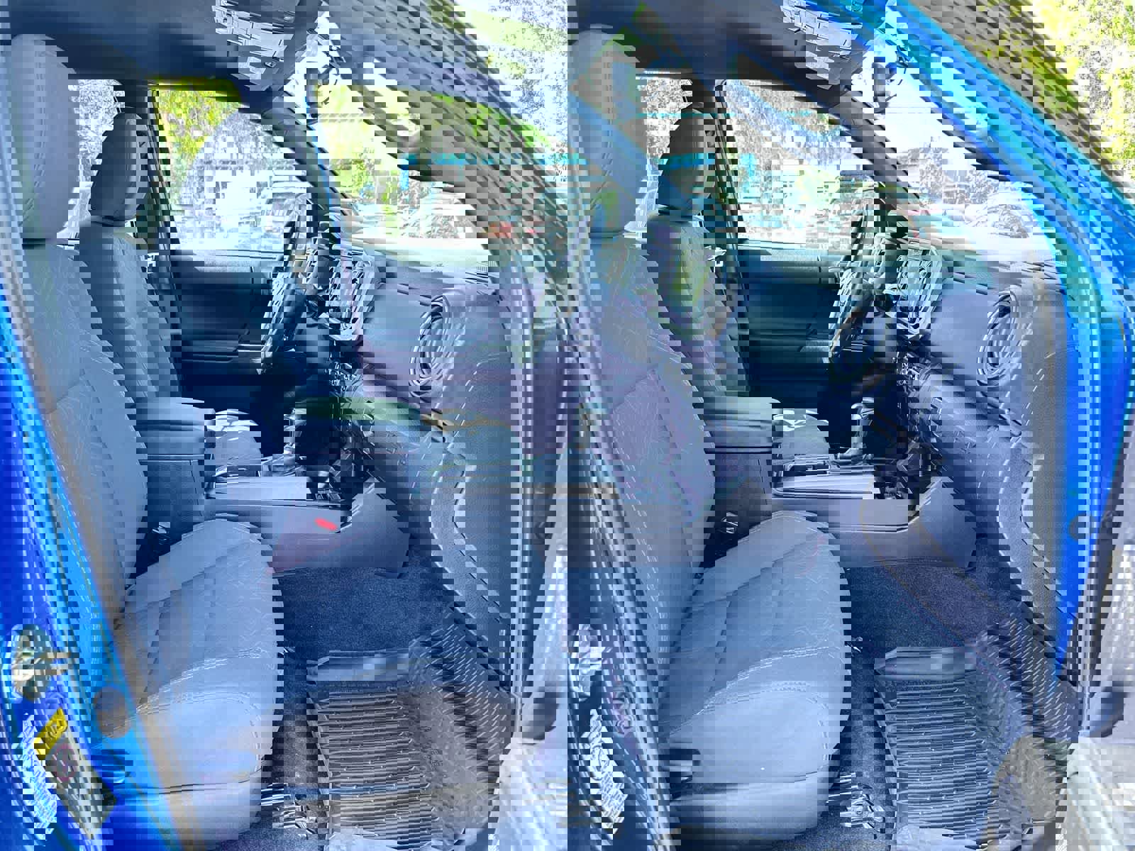 Used 2017 Toyota Tacoma TRD Sport w/ Tow Package image 17