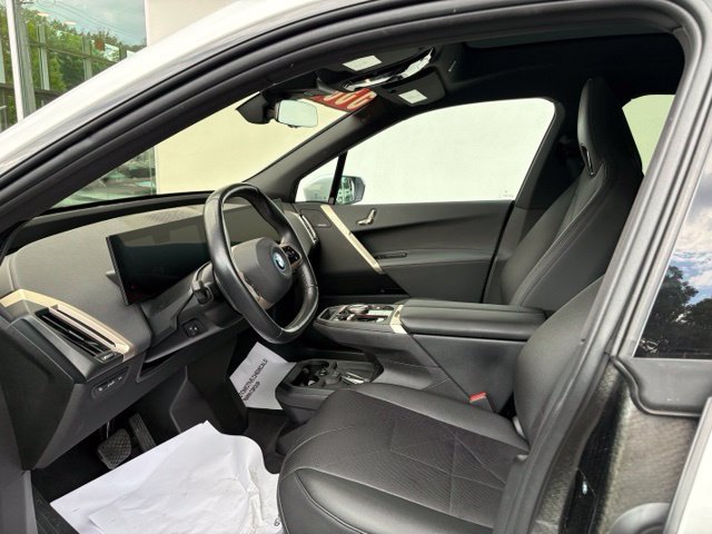 Certified 2024 BMW iX xDrive50 w/ Sport Package AWD/4WD image 10