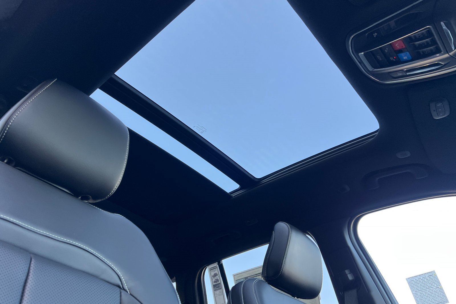 New 2025 Jeep Grand Cherokee Limited w/ Luxury Tech Group II image 17