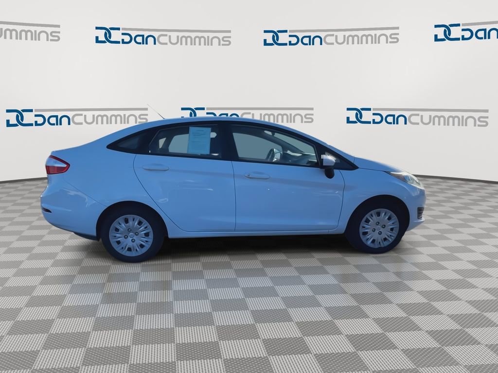 Used 2015 Ford Fiesta S image 9