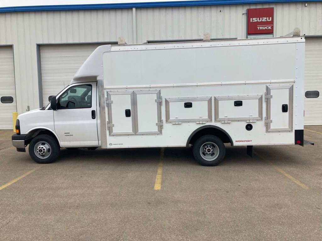 New 2026 GMC Savana 4500 w/ Power Convenience Package