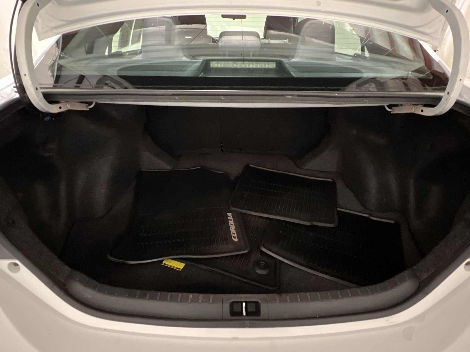 Used 2016 Toyota Corolla L FWD image 34