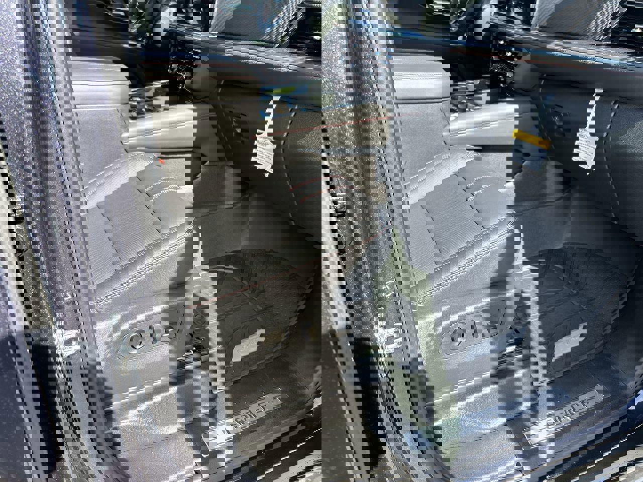 New 2026 Chevrolet Suburban RST image 17