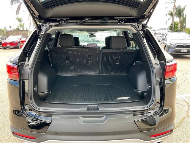 Used 2026 Chevrolet Blazer LT w/ Midnight/Sport Edition FWD image 16