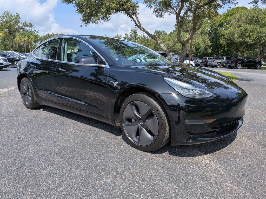 Used 2018 Tesla Model 3 Mid Range RWD image 3