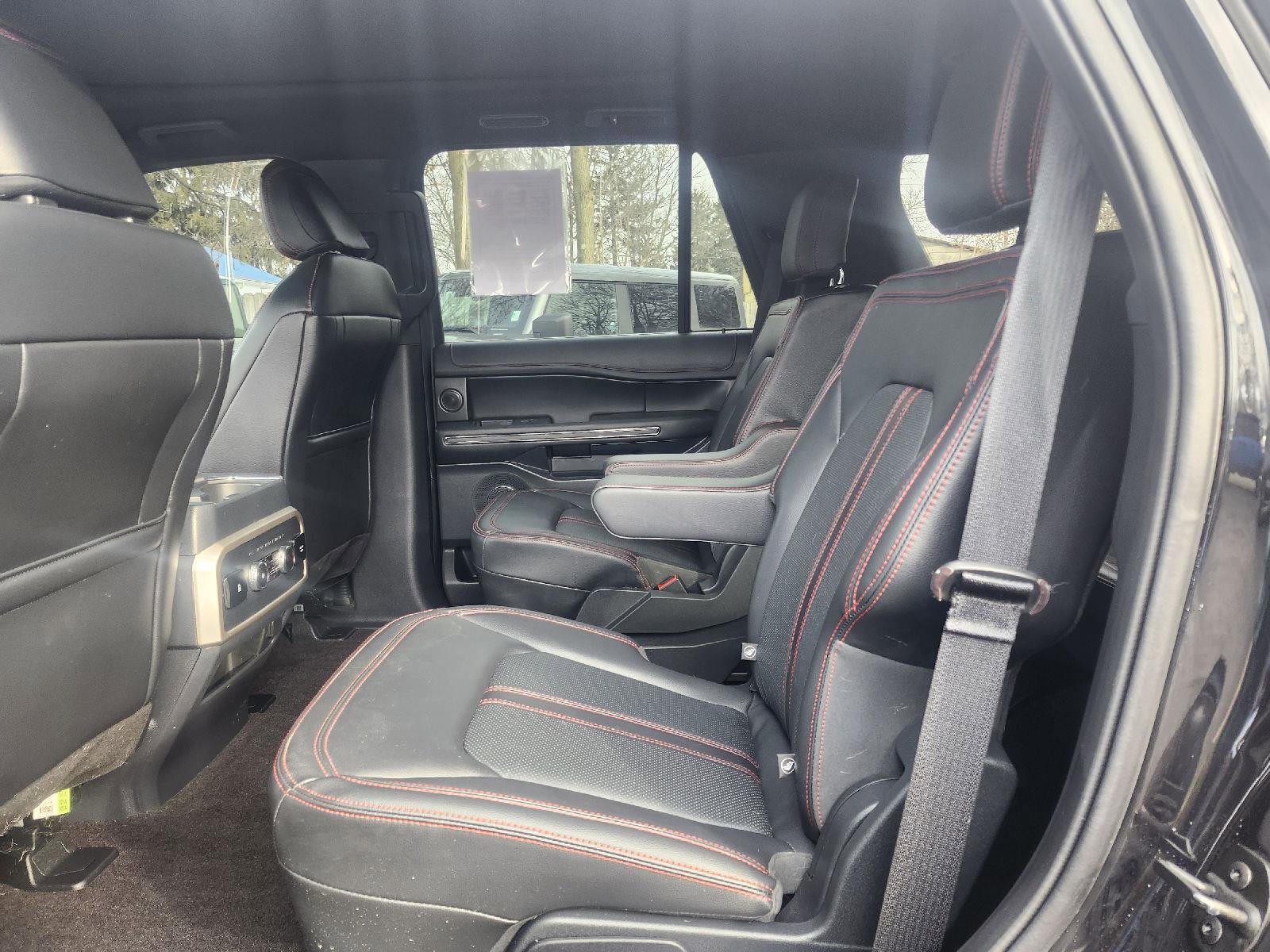Used 2023 Ford Expedition Limited image 22