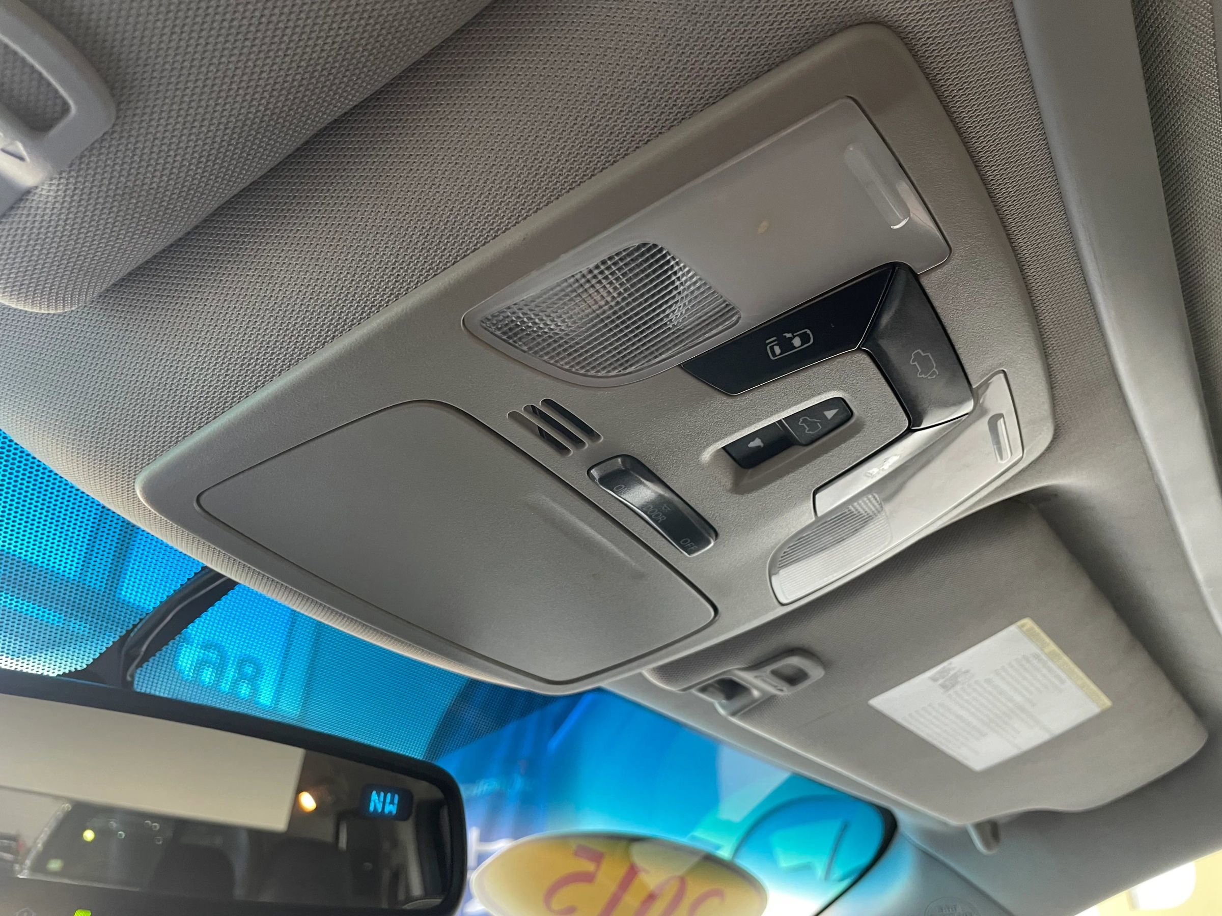 Used 2015 Toyota Sienna SE Premium image 15