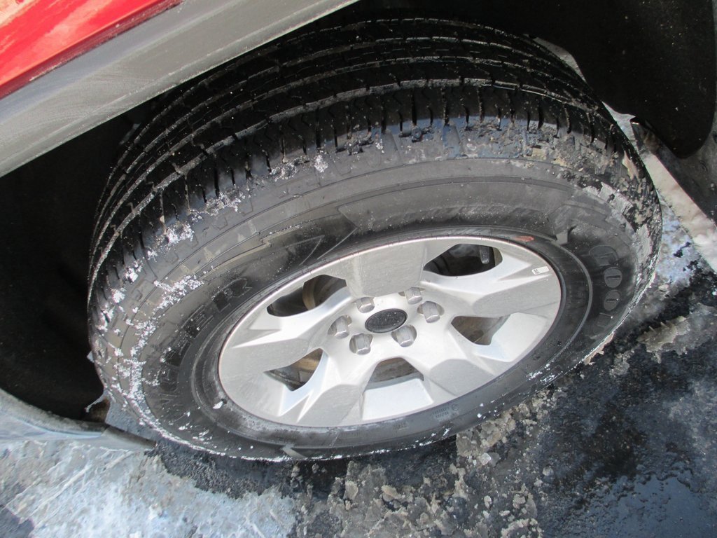 Used 2018 GMC Sierra 1500 SLE w/ SLE Value Package image 12