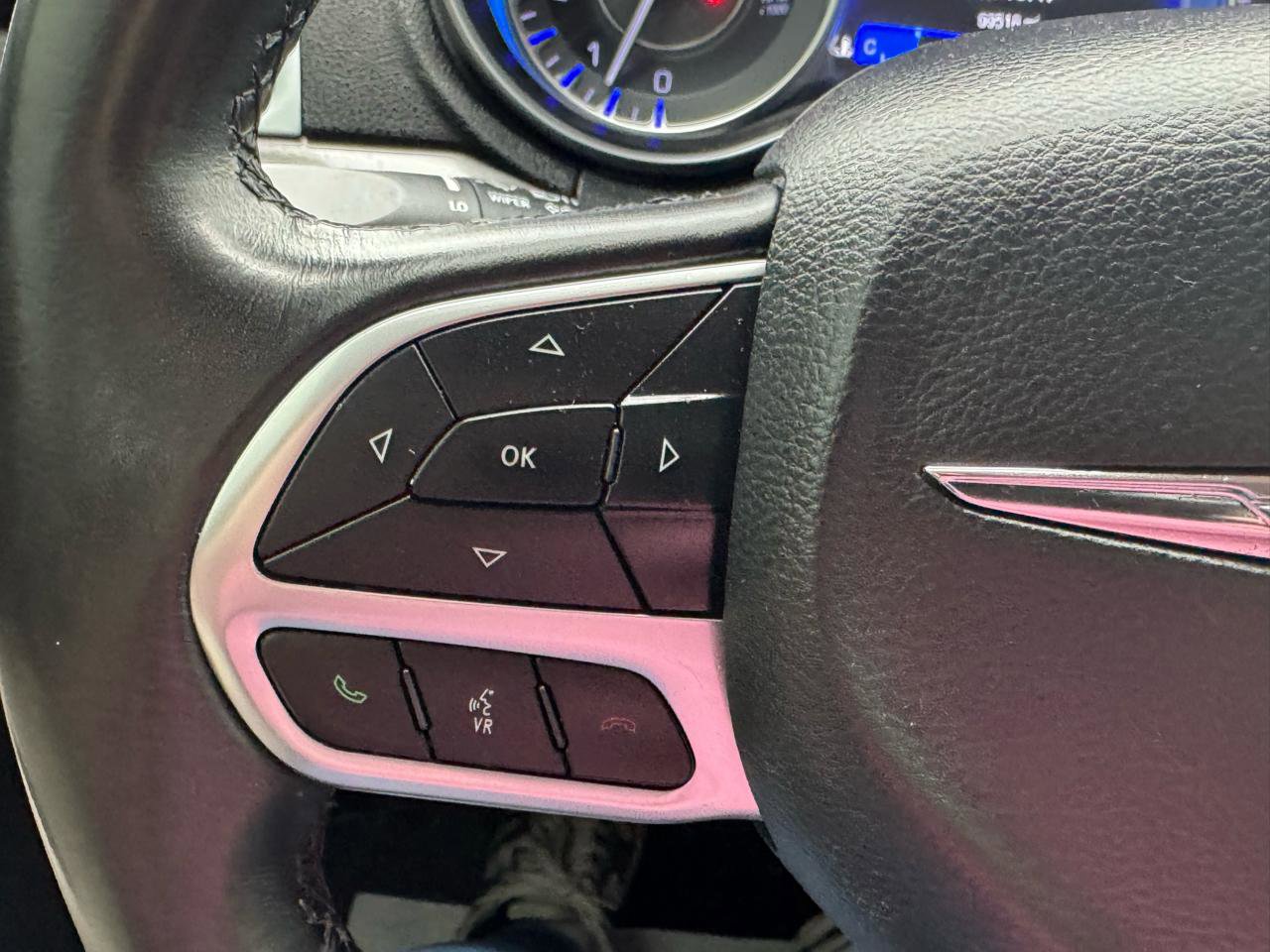 Used 2021 Chrysler 300 Touring w/ Sport Appearance Package image 12