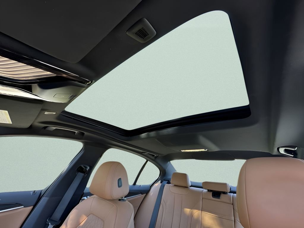 Certified 2023 BMW 530i xDrive w/ Premium Package image 29
