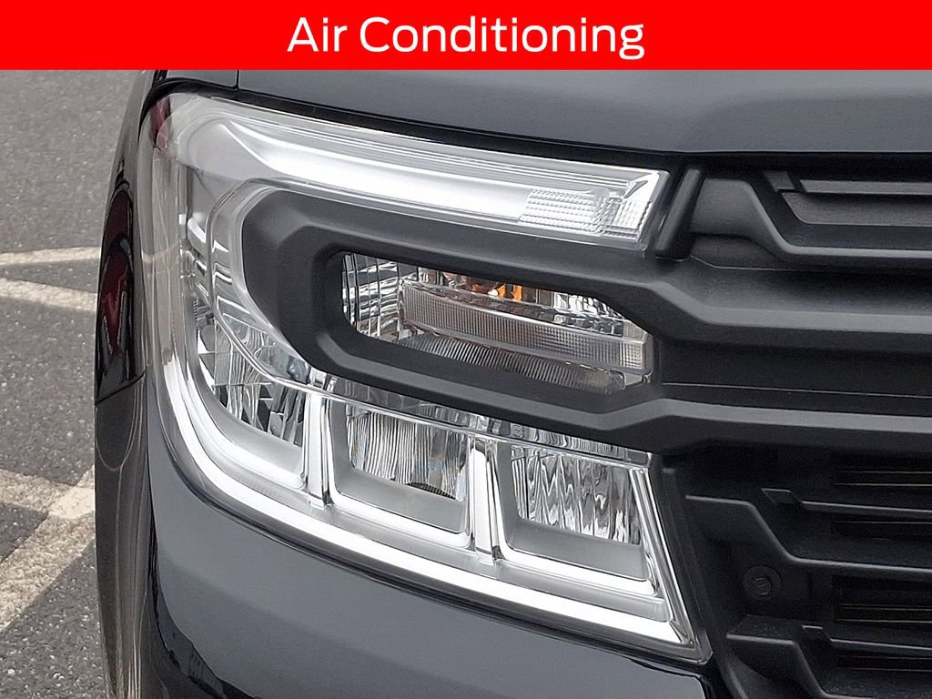 Used 2023 Ford Maverick XL image 9