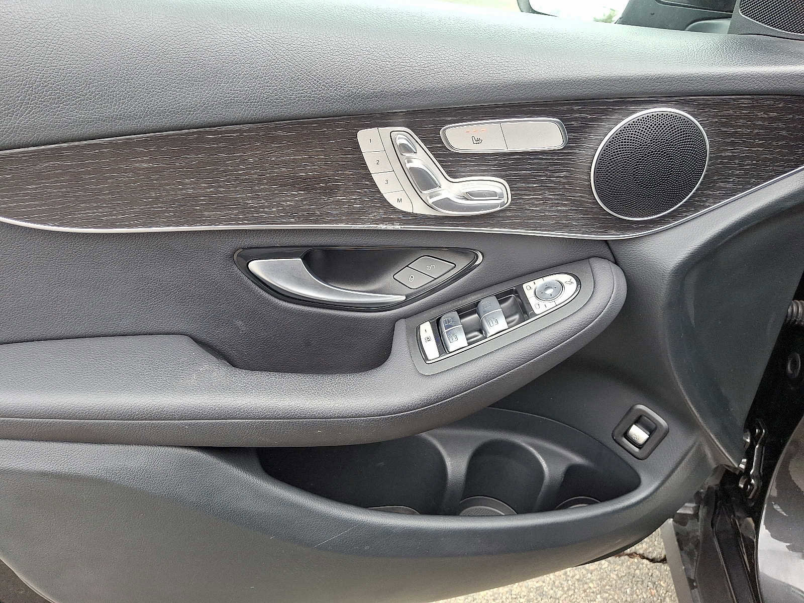 Used 2022 Mercedes-Benz GLC 300 4MATIC image 13