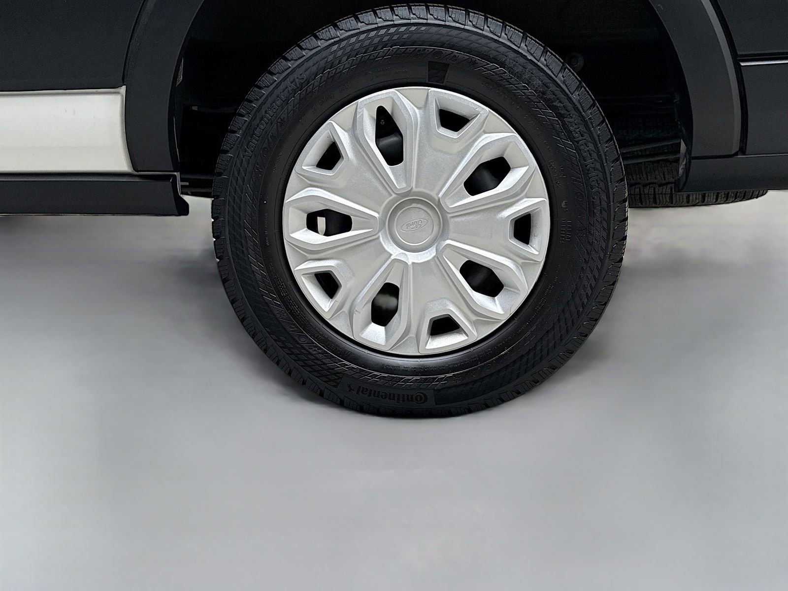 Used 2024 Ford Transit 350 XLT RWD image 33