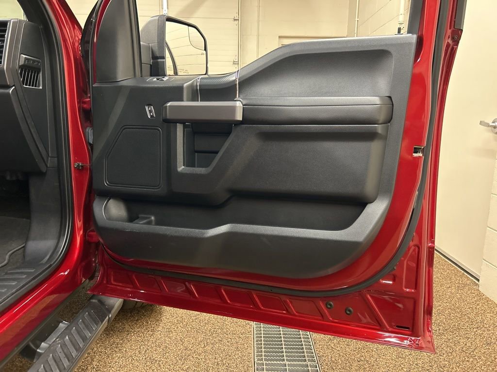 Used 2019 Ford F150 XLT w/ Equipment Group 302A Luxury AWD/4WD image 14