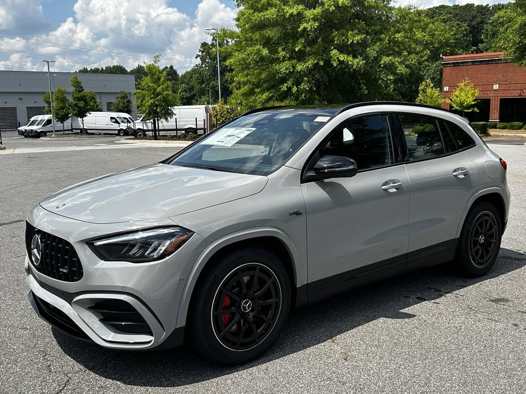 New 2026 Mercedes-Benz GLA 35 AMG 4MATIC image 4