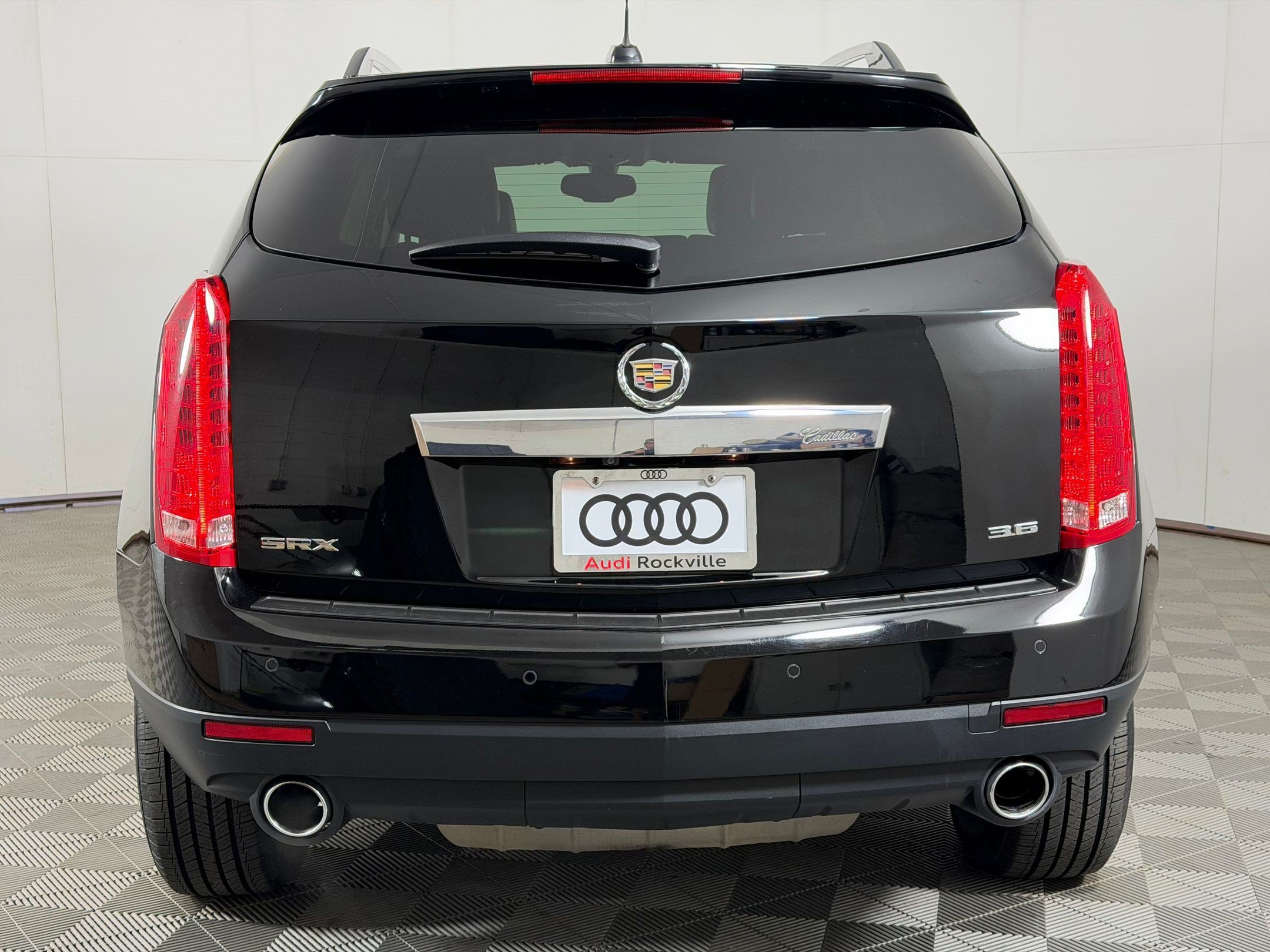 Used 2016 Cadillac SRX Luxury FWD image 9