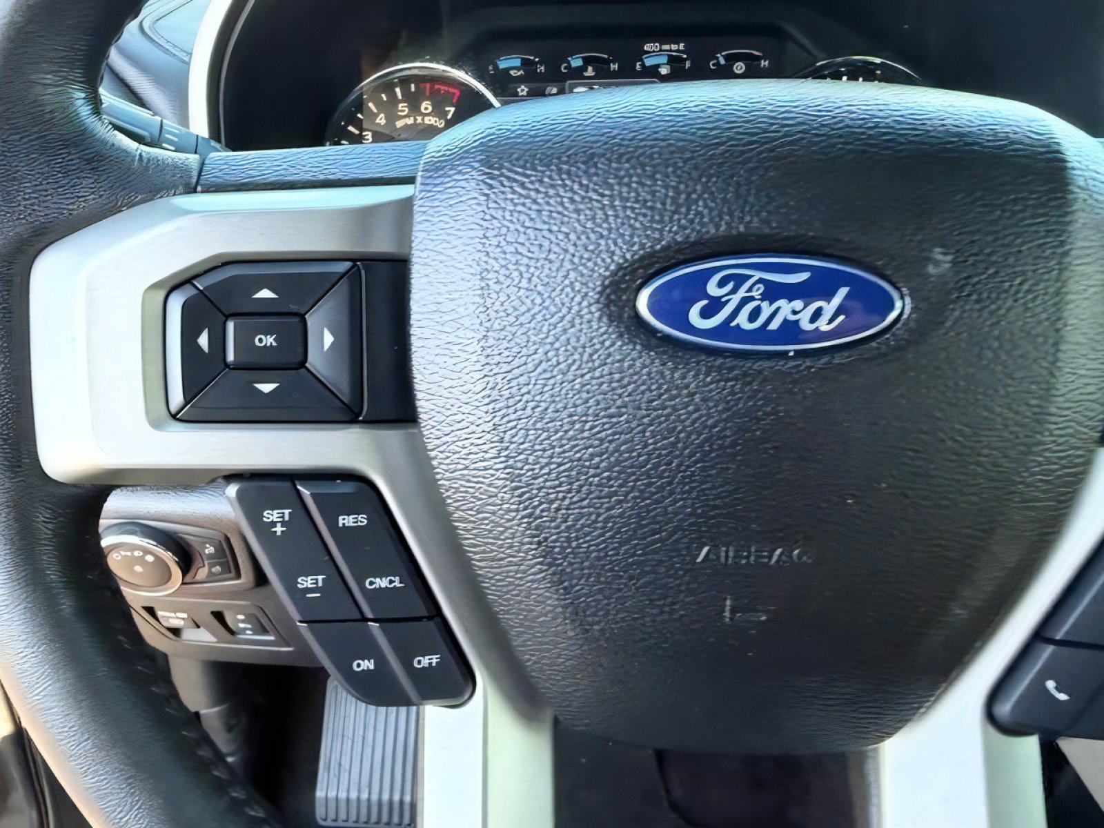 Used 2018 Ford F150 Lariat AWD/4WD image 33