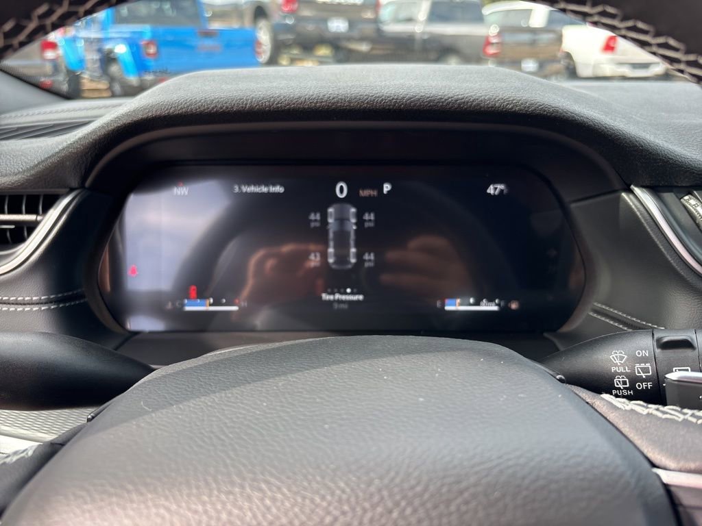 New 2025 Jeep Grand Cherokee Altitude image 30