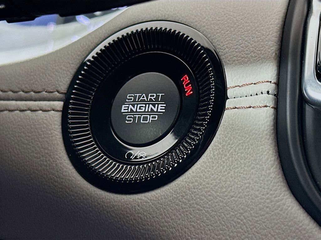 Used 2023 Jeep Compass Limited image 22