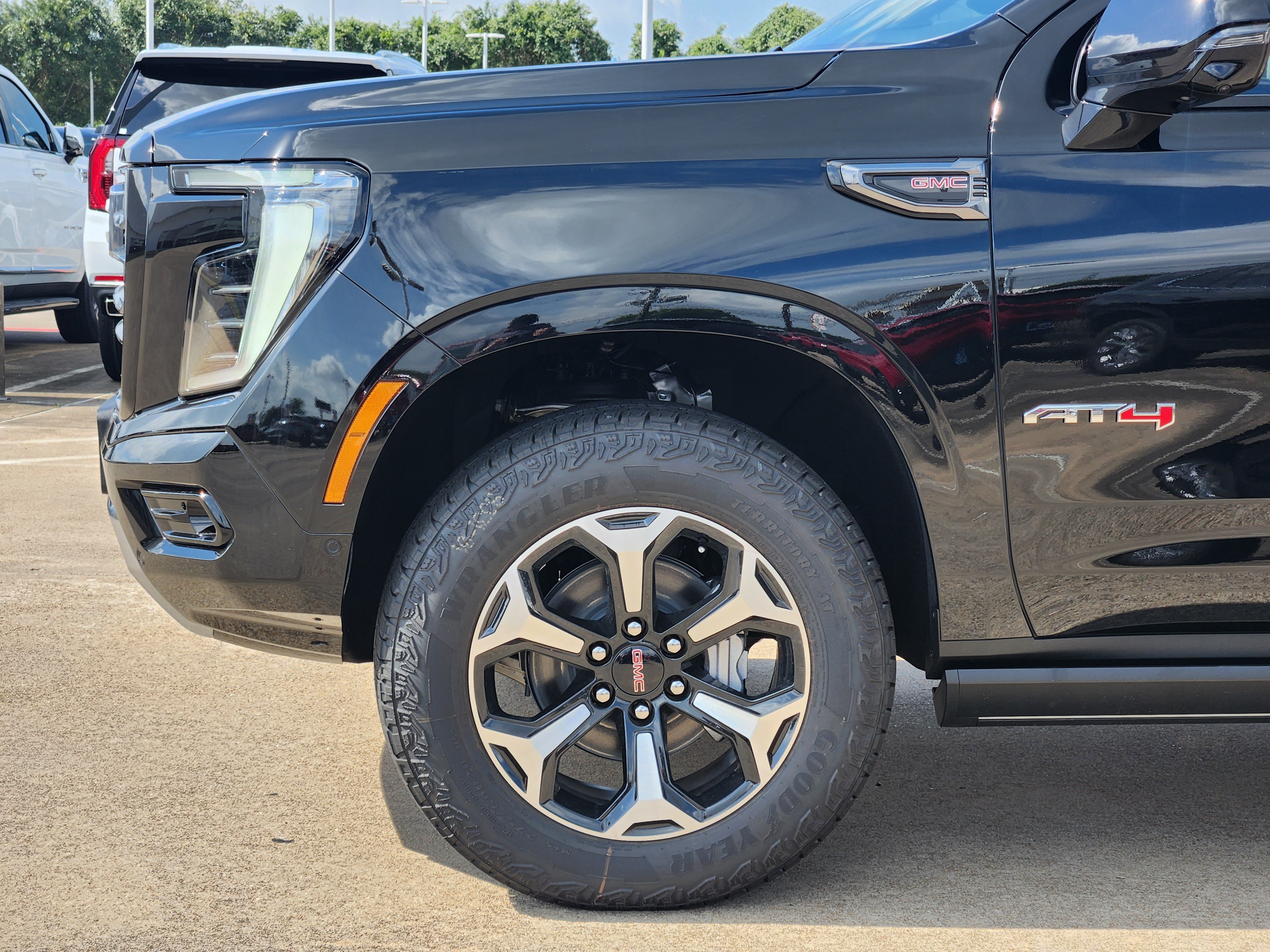 New 2026 GMC Yukon XL AT4 w/ AT4 Premium Package AWD/4WD image 6