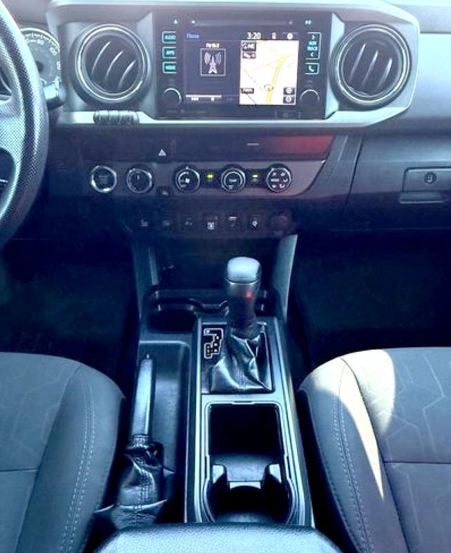 Used 2019 Toyota Tacoma TRD Off-Road image 32