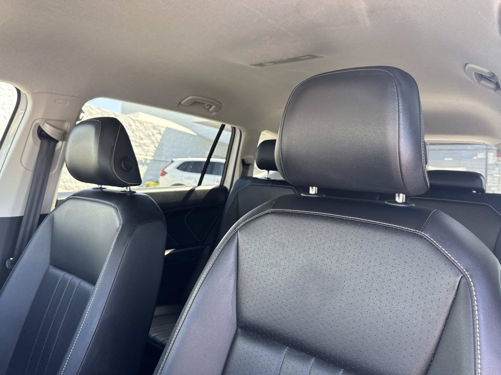 Certified 2024 Volkswagen Tiguan SE FWD image 24