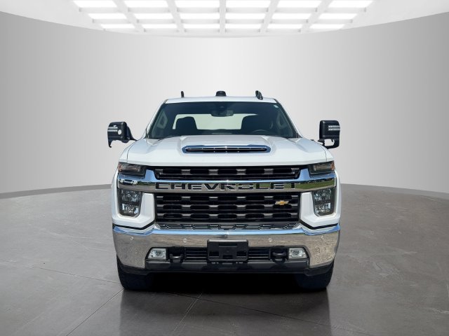 Used 2022 Chevrolet Silverado 2500 LT w/ Convenience Package AWD/4WD image 2