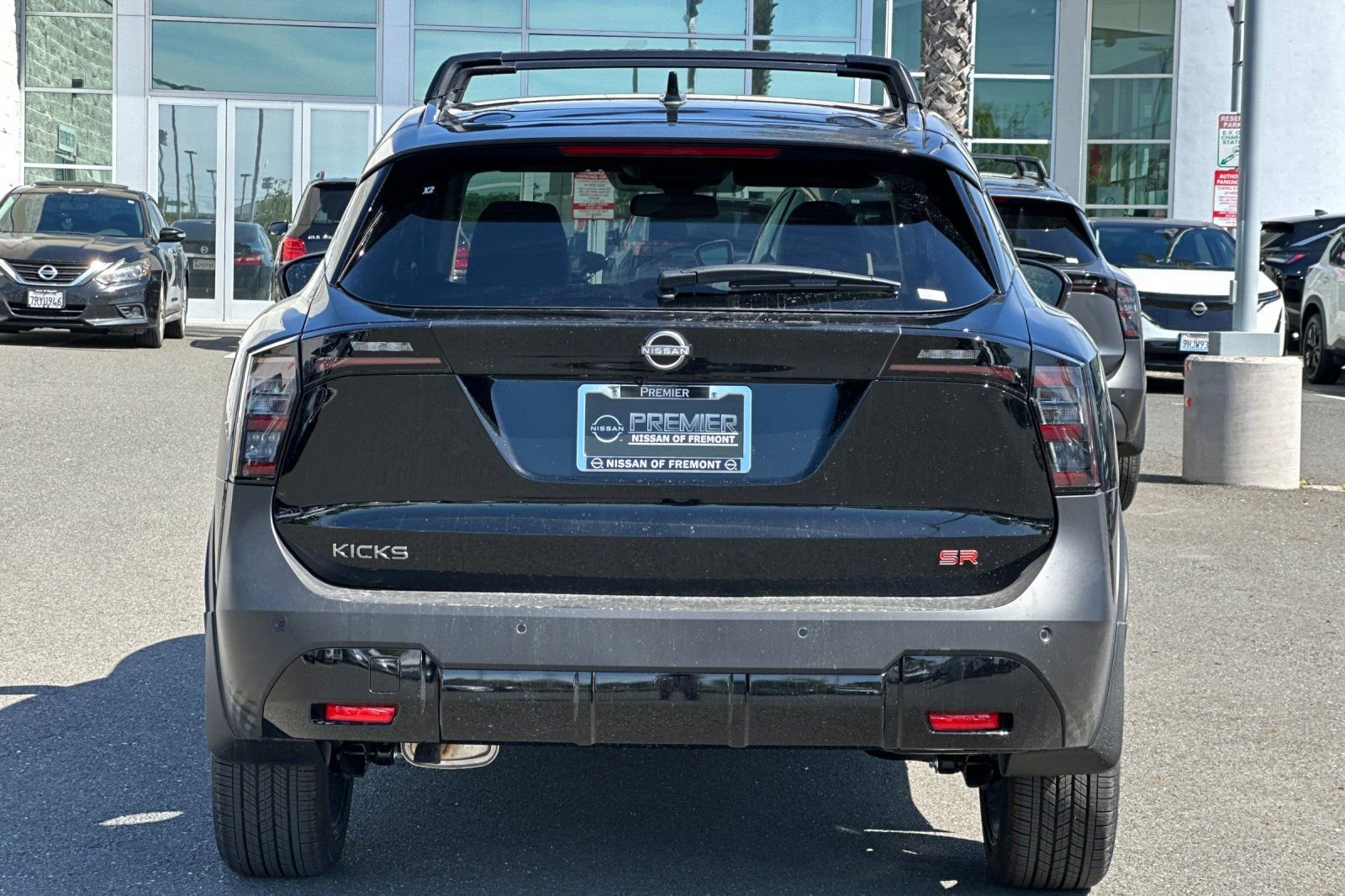 New 2025 Nissan Kicks SR image 5