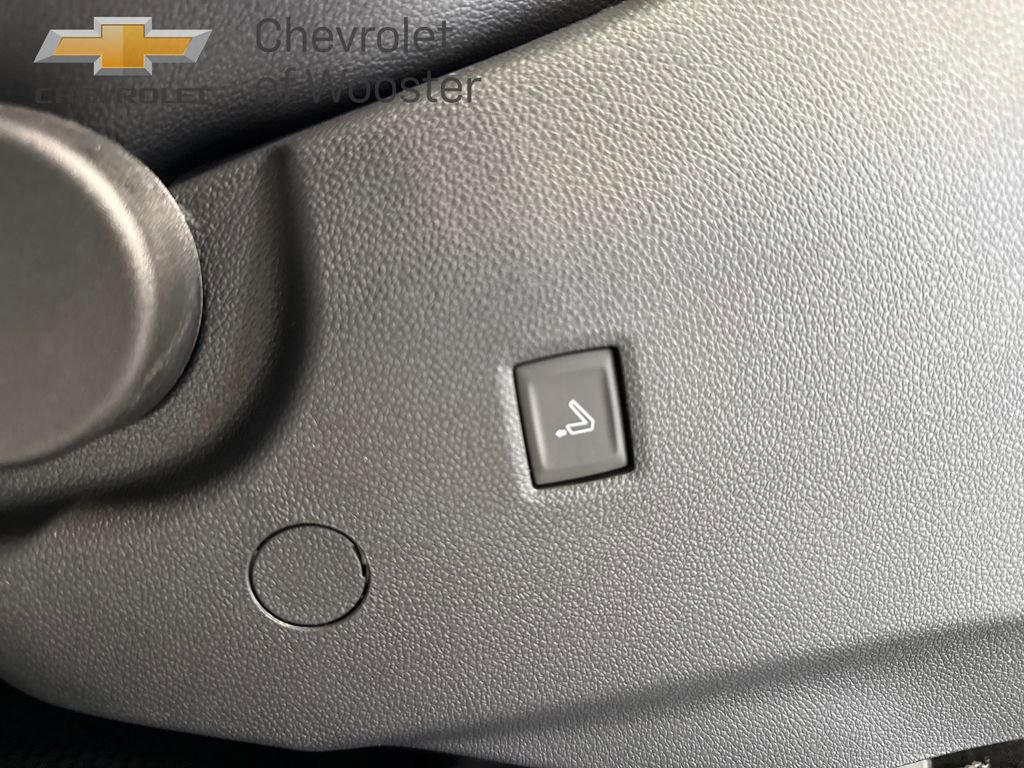 New 2026 Chevrolet Traverse High Country w/ LPO, Floor Liner Package image 38