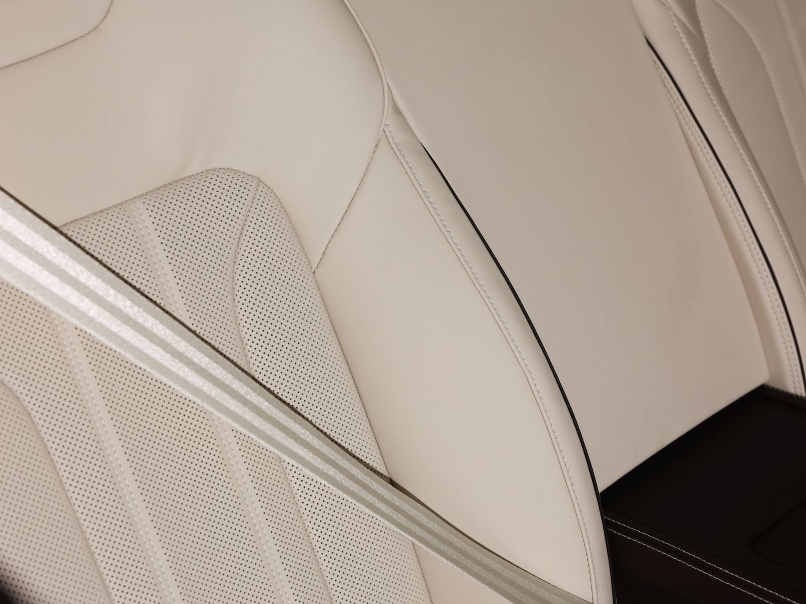New 2026 Bentley Continental GT AWD/4WD image 14