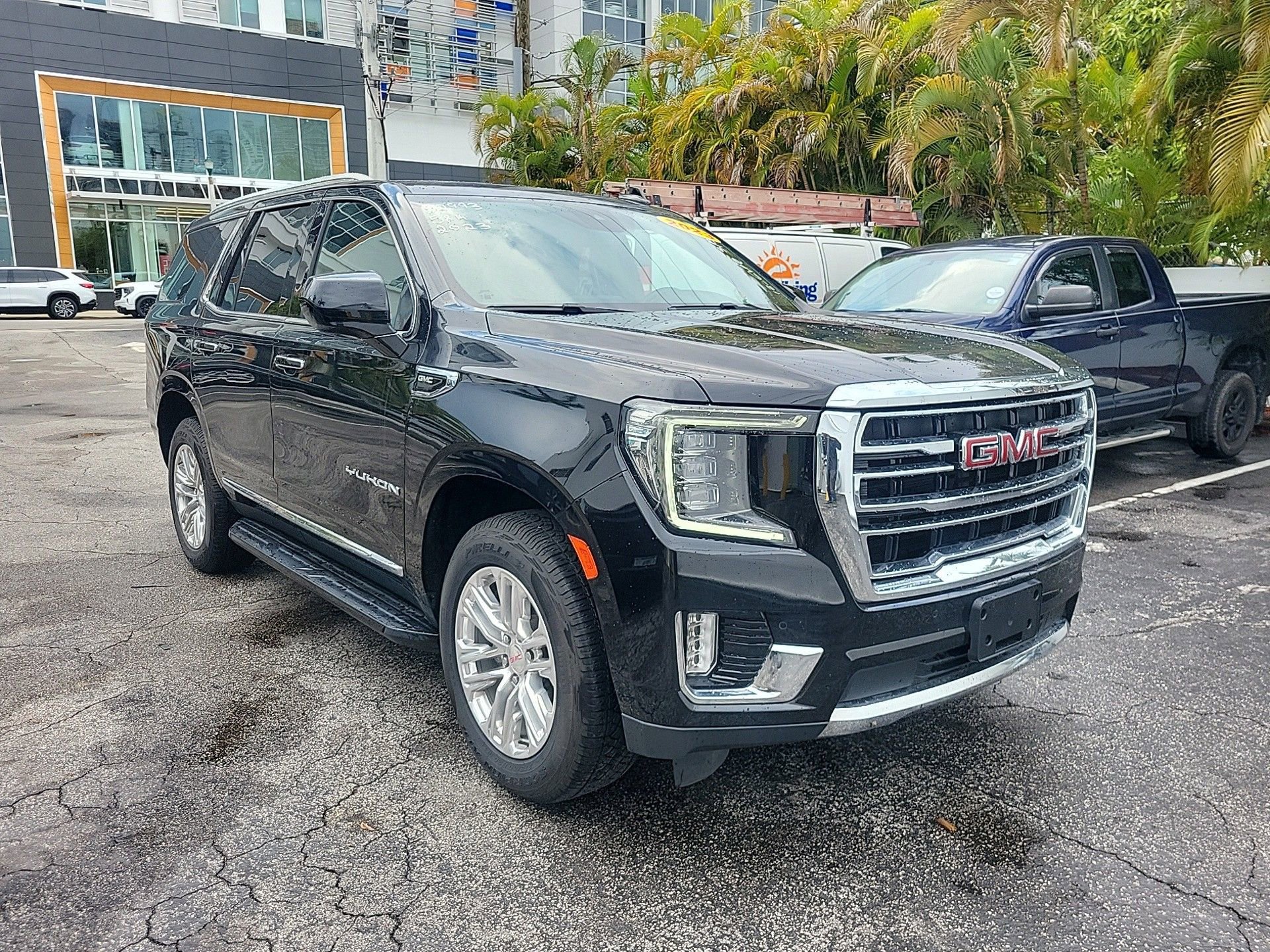 Used 2023 GMC Yukon SLT image 4