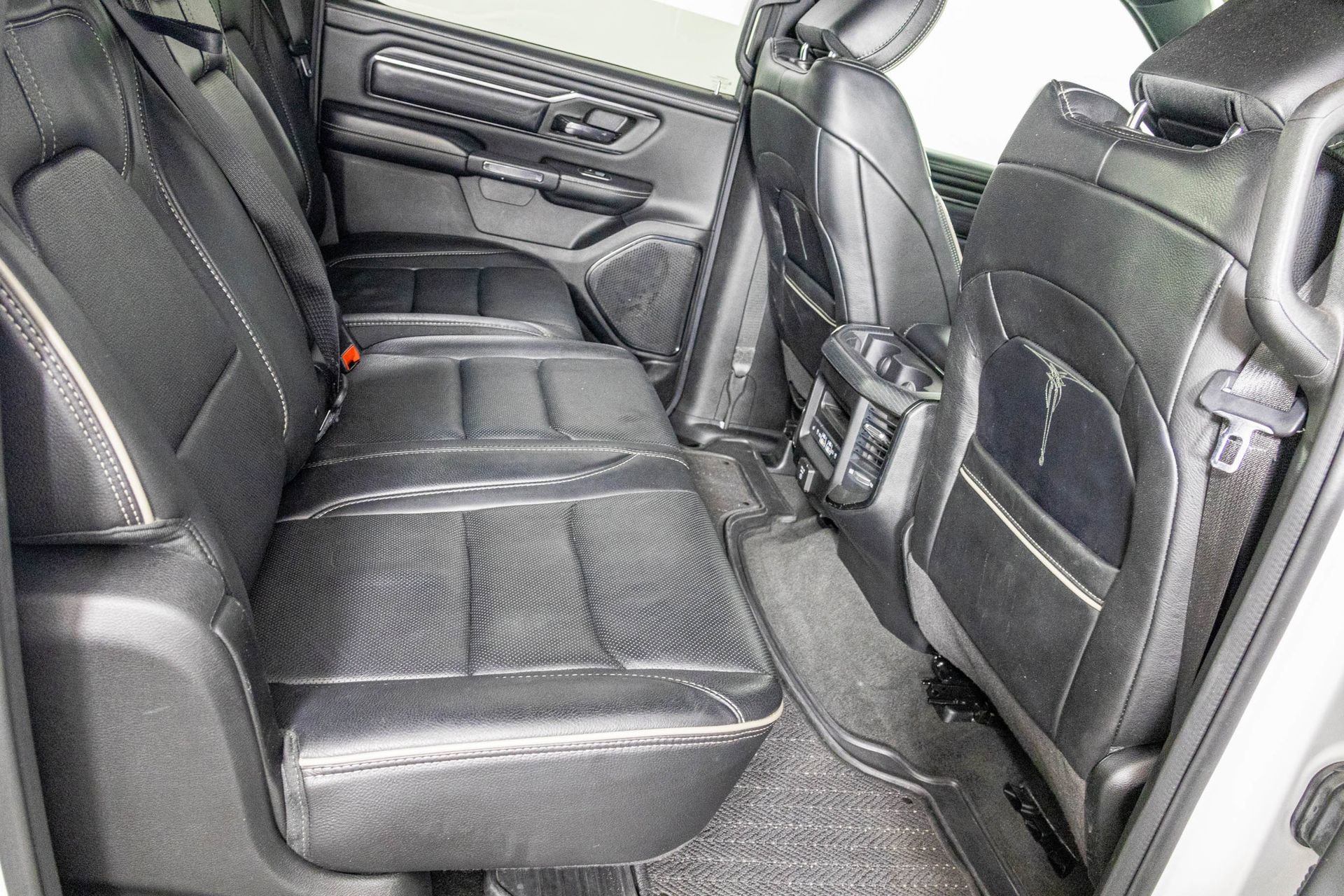 Used 2023 RAM 1500 Limited w/ Body Color Bumper Group image 35