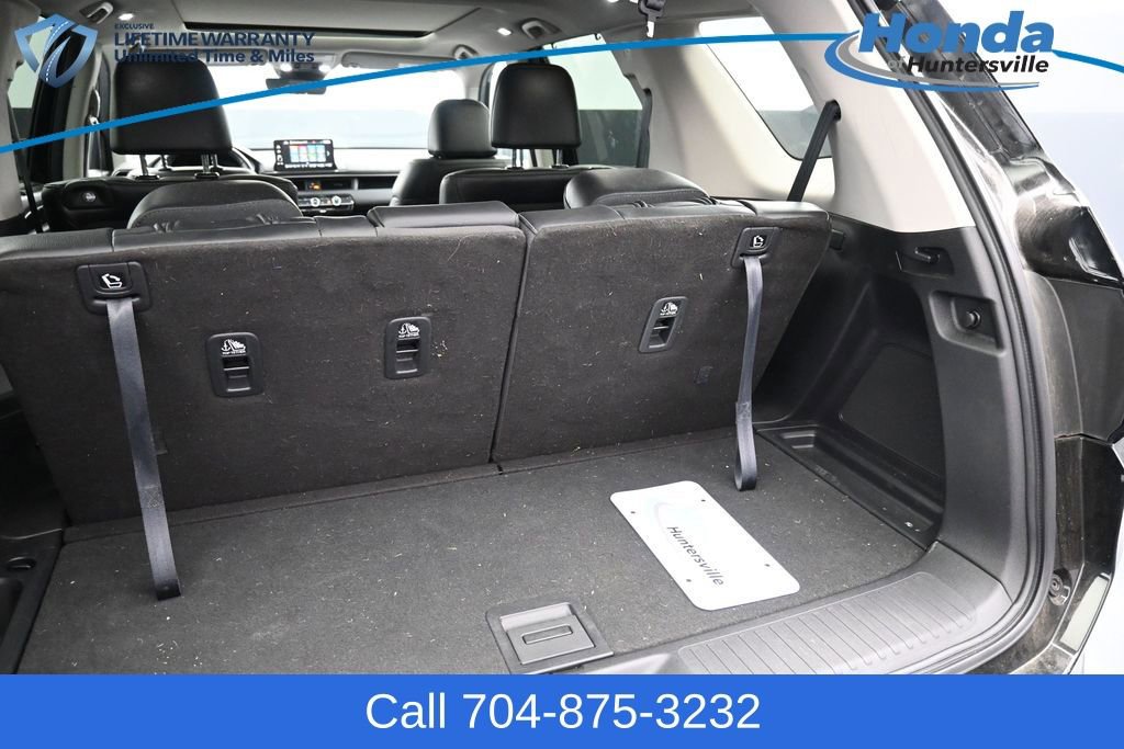 Used 2024 Honda Pilot Touring image 10