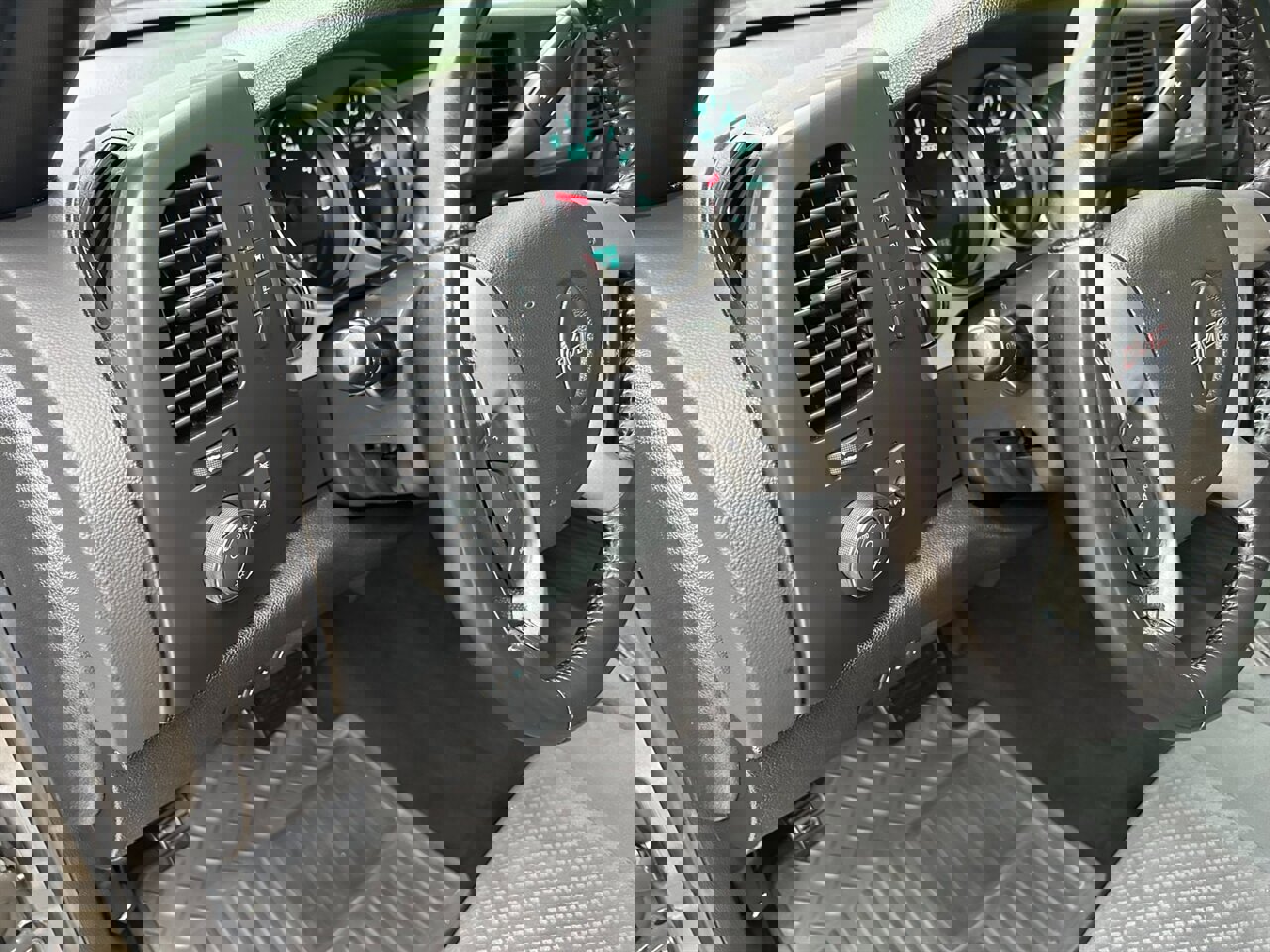 Used 2007 GMC Sierra 2500 SLE w/ Z71 Off-Road Package image 15