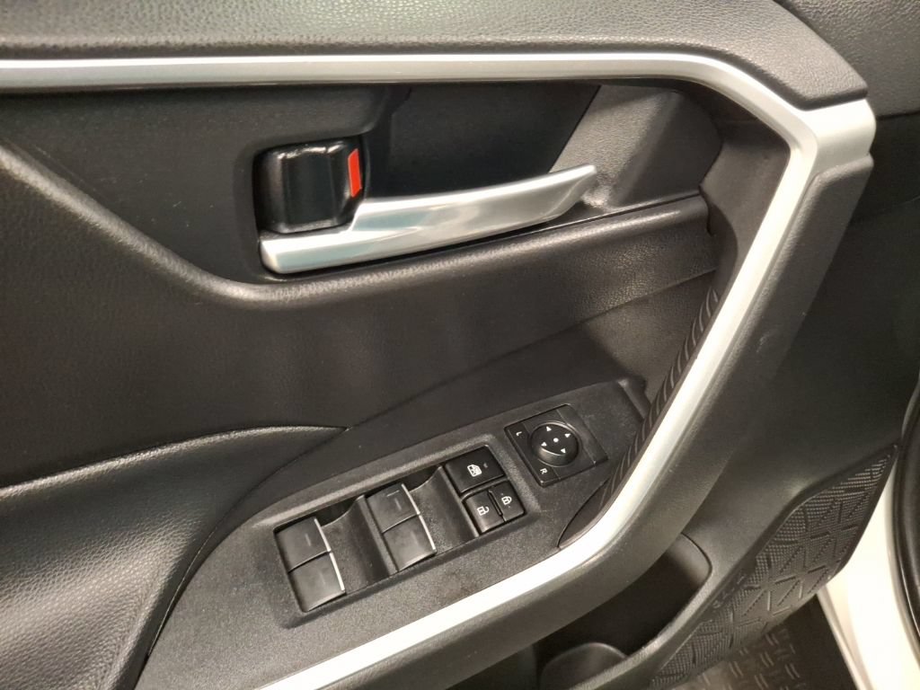 Used 2023 Toyota RAV4 XLE w/ Convenience Package AWD/4WD image 16