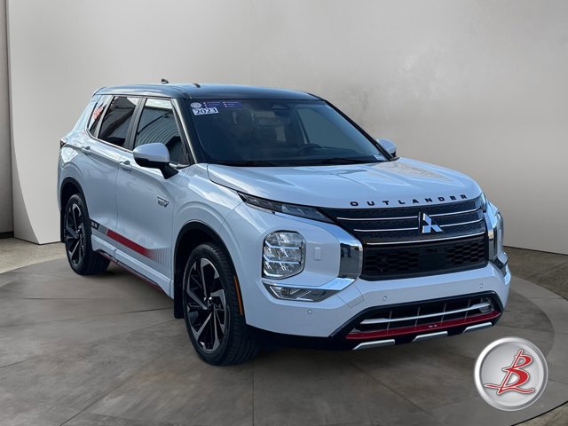 Used 2023 Mitsubishi Outlander SE