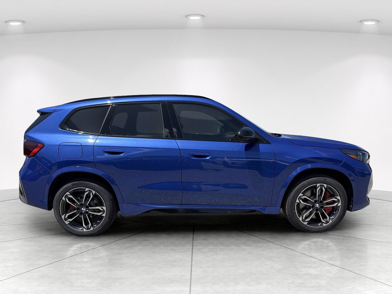 New 2026 BMW X1 xDrive28i w/ Technology Package AWD/4WD image 3