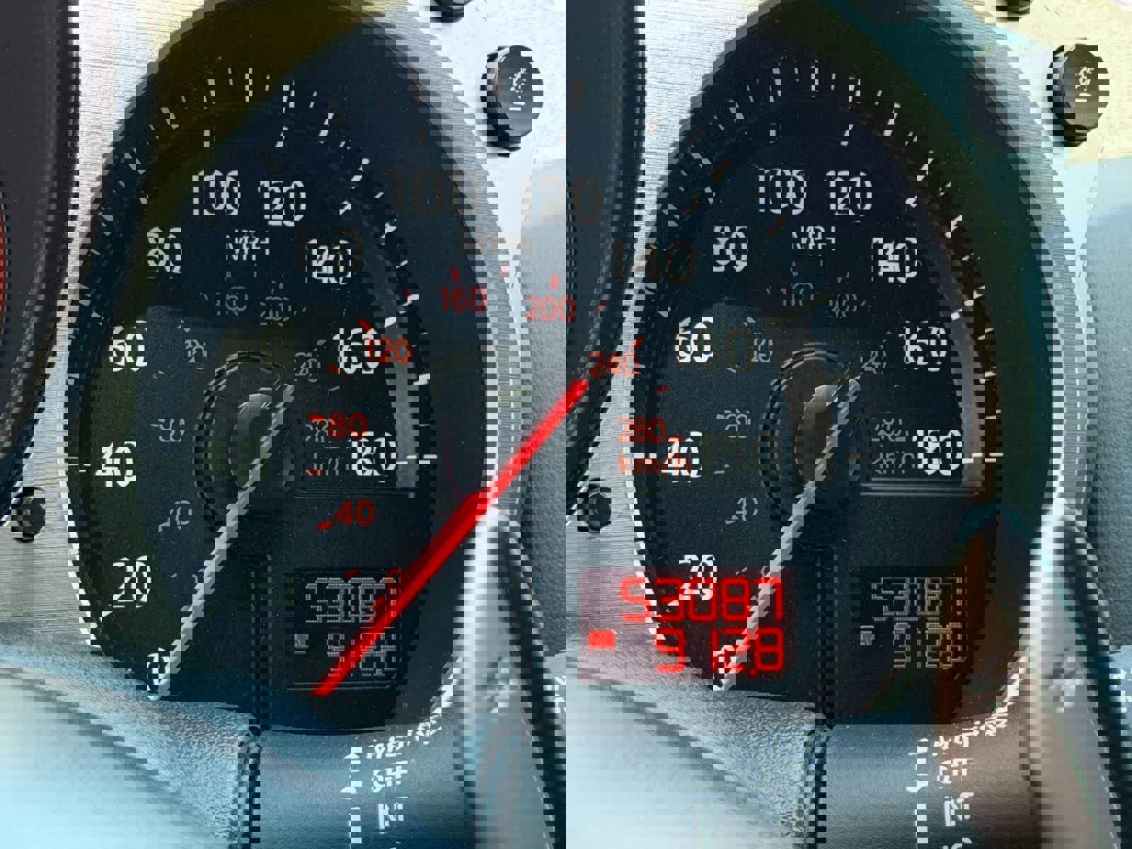 Used 2012 Nissan 370Z Touring w/ Sport Pkg image 21