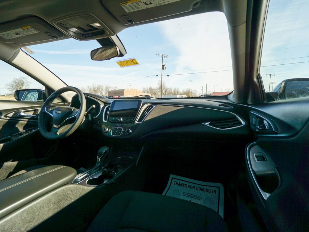 Used 2021 Chevrolet Malibu LT image 15