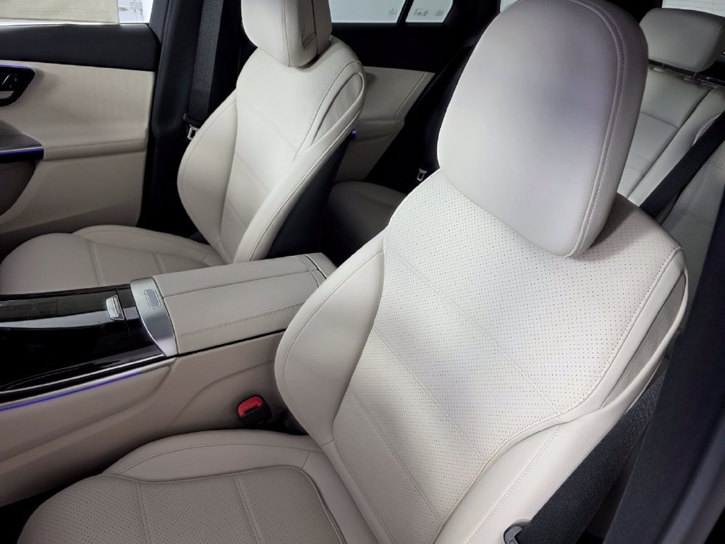 New 2027 Mercedes-Benz GLC 300 4MATIC image 9