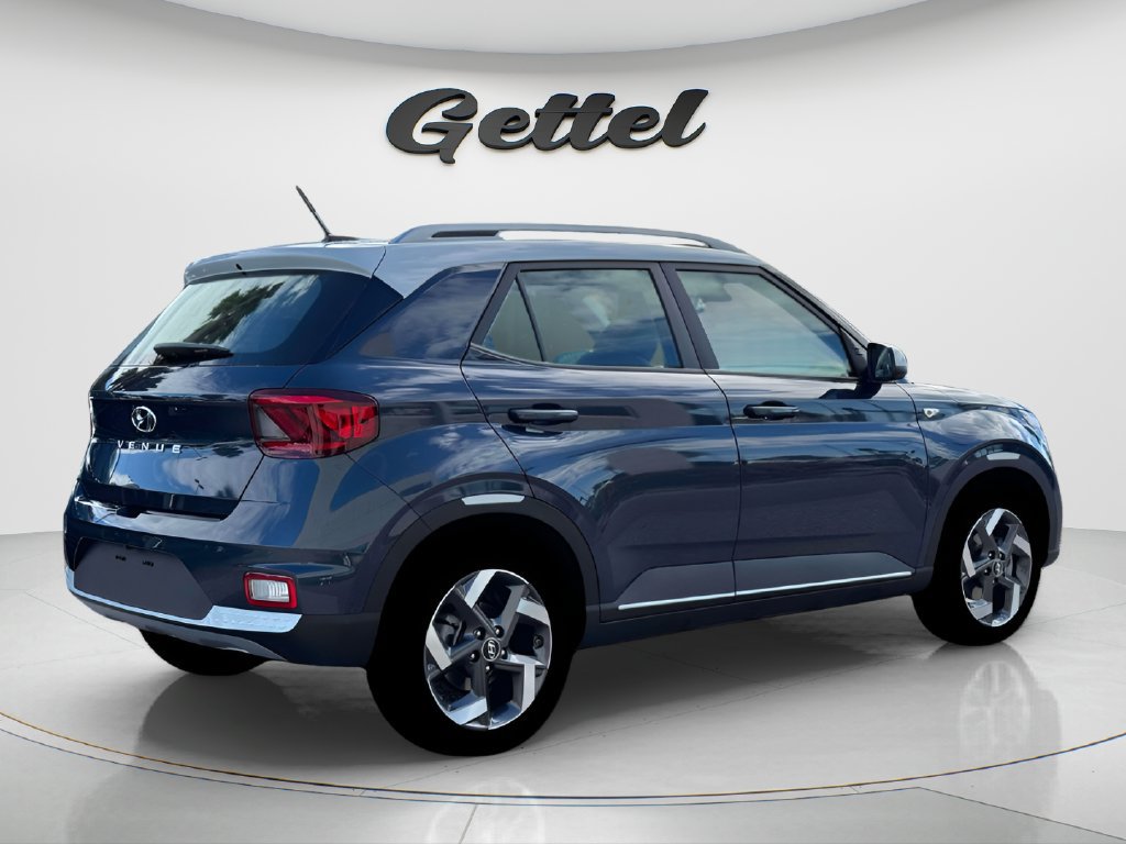 New 2026 Hyundai Venue SEL FWD image 7