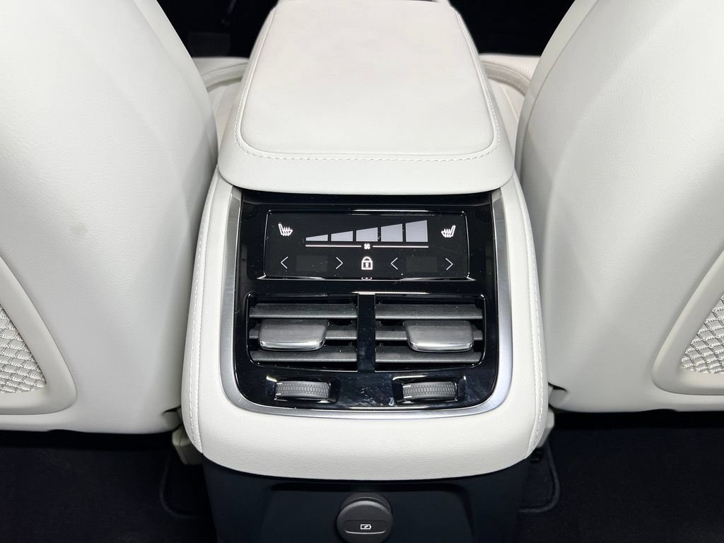 Used 2026 Volvo XC90 T8 Ultra w/ Protection Package Premier AWD/4WD image 24