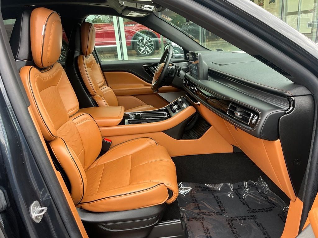 Certified 2022 Lincoln Aviator Black Label w/ Dynamic Handling Package AWD/4WD image 23