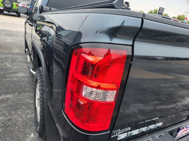 Used 2018 GMC Sierra 1500 SLE w/ SLE Fleet Preferred Package image 5