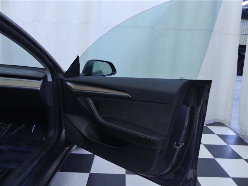 Used 2023 Tesla Model 3 Standard Range RWD image 30