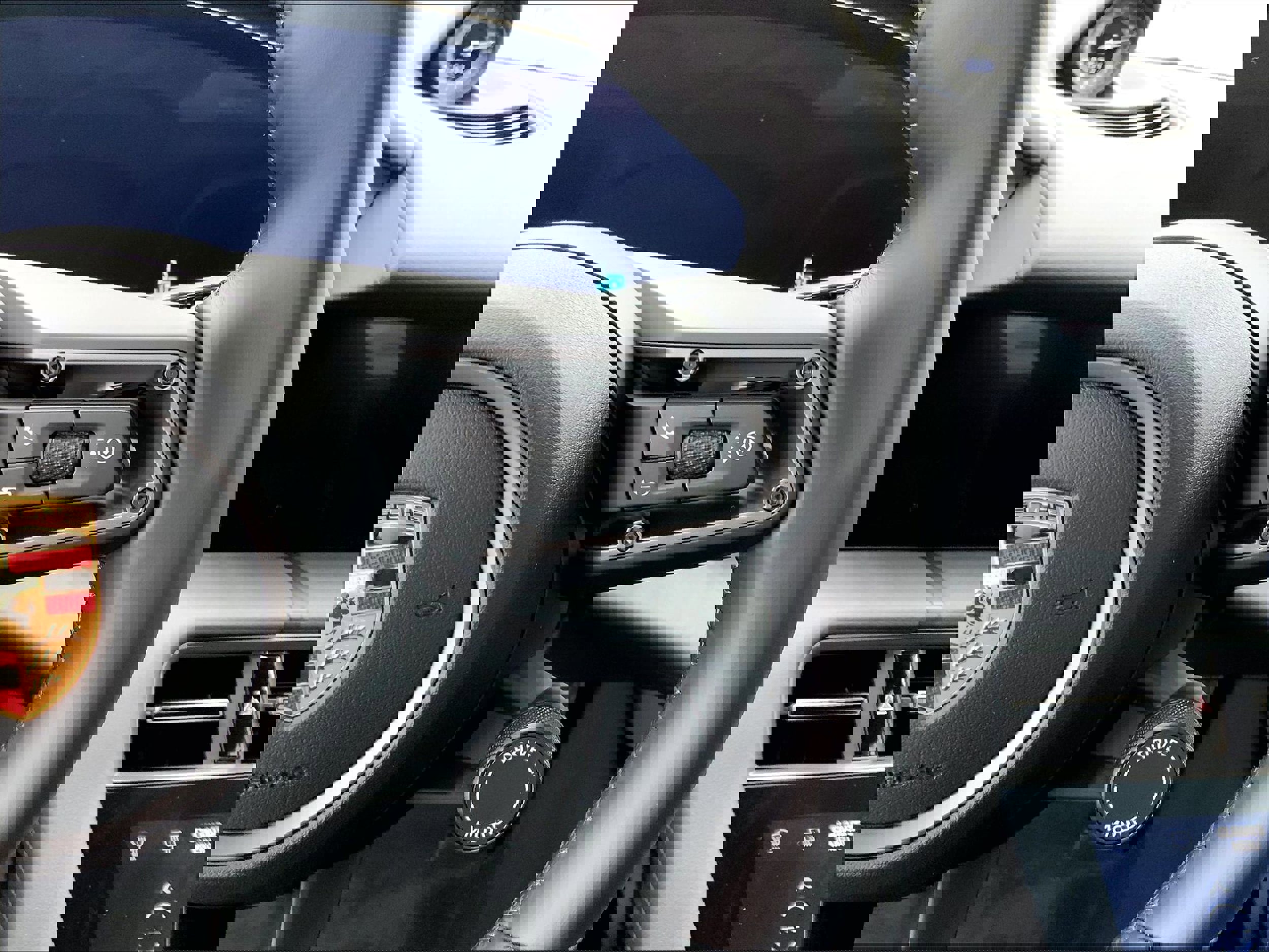 Used 2025 Porsche Taycan image 16