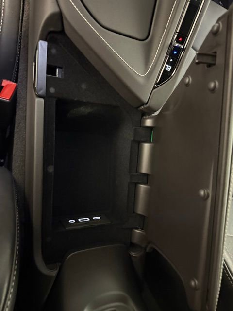 Used 2023 Chevrolet Corvette Stingray Coupe w/ Z51 Performance Package image 26