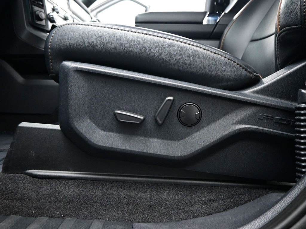 Used 2025 Ford F150 Lariat w/ Equipment Group 501A Mid image 11